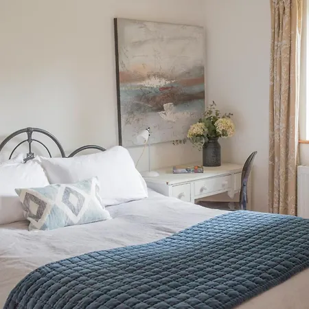 Crescent Lodge, Crouch End, London-2